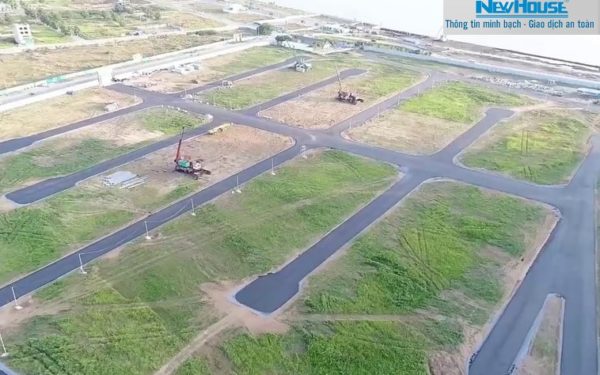 Lô góc nhà phố dự án Sài Gòn Mystery, Quận 2, giá 135Tr/m2