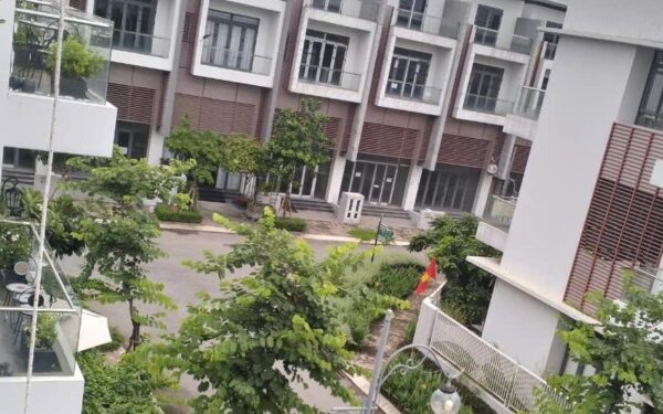 Bán nhà phố compound 6x20m PhoDong Village giá cực tốt