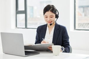 nhân viên trực Hotline Newhouse