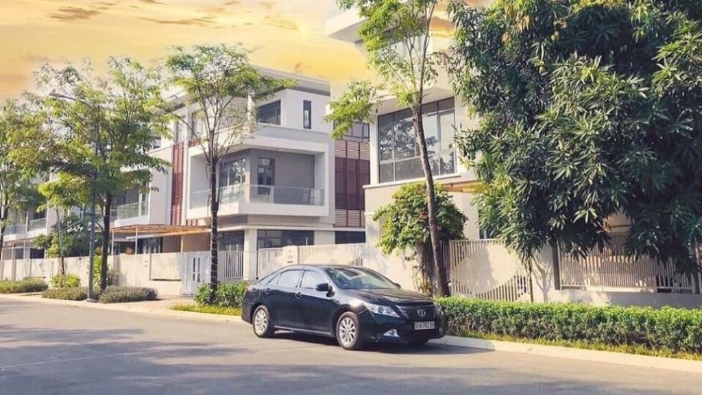 Phố Đông Village 6x20m bán gấp, nhà hoàn thiện, sổ hồng riêng