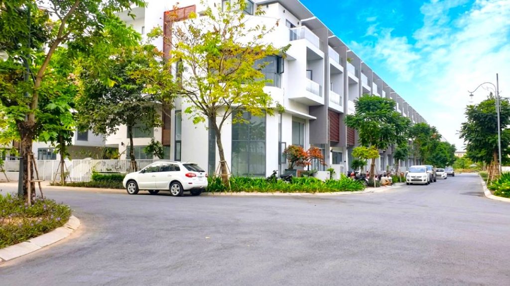 Chỉ 10,5 tỷ - Sở hữu ngay Phố Đông Village 4 tầng, 5x20m, SHR.