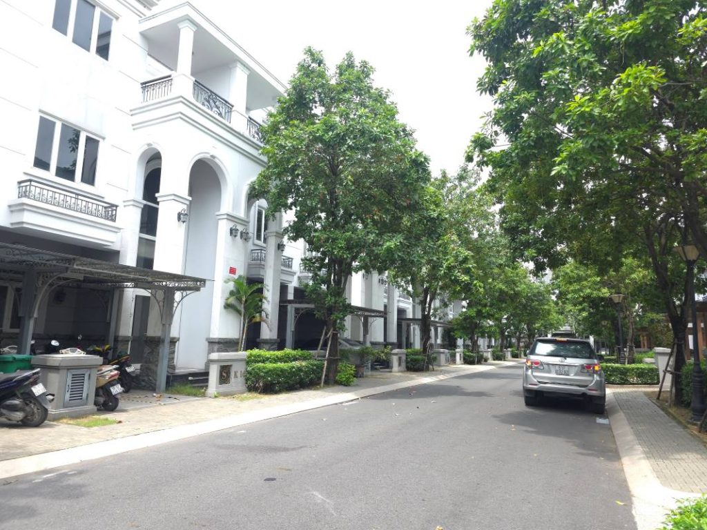 Sol Villas 6x20m, Full nội thất, ở ngay. Sổ hồng riêng, cần bán gấp thuộc phường Cát Lái. Độc quyền bởi Newhouse Real Estate.