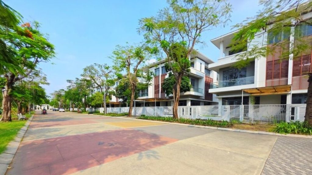Compound biệt thự Phố Đông Village Q.2 sổ hồng, giỏ hàng giá tốt nhất bán độc quyền tại Newhouse Real Estate.